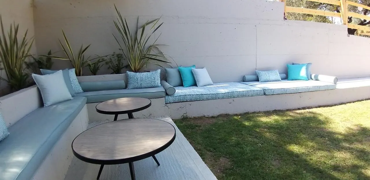 Dionysus Suites Ierissós